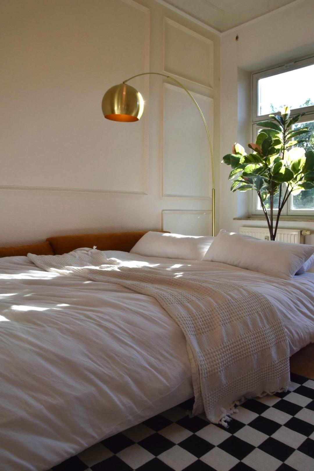 Charmanter Altbau In Schleussig Mit Balkon Lipcse Kültér fotó